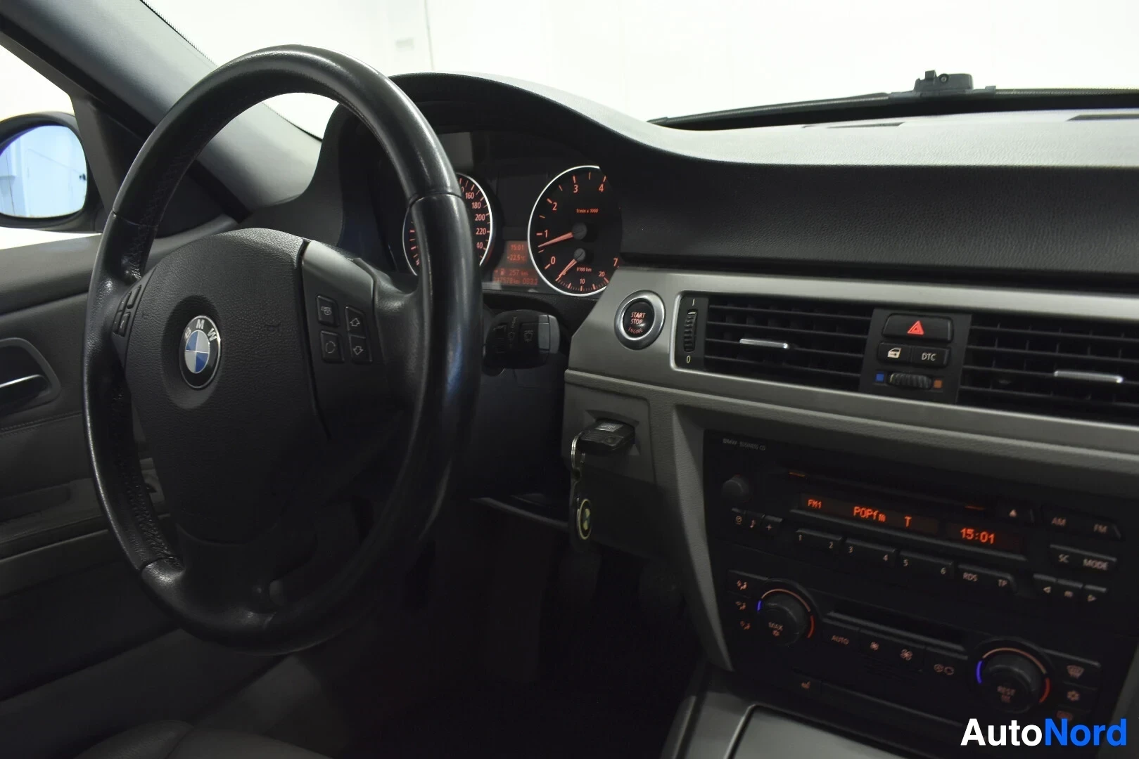Harmaa BMW 320i 2005, ulkokuva 15 – Ylivieska, Pohjois-Pohjanmaa