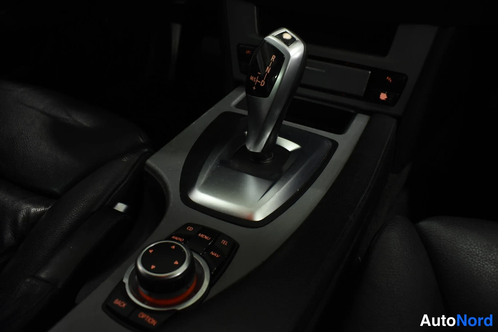 Sininen BMW 520d 2009, yksityiskohta, kuva 22