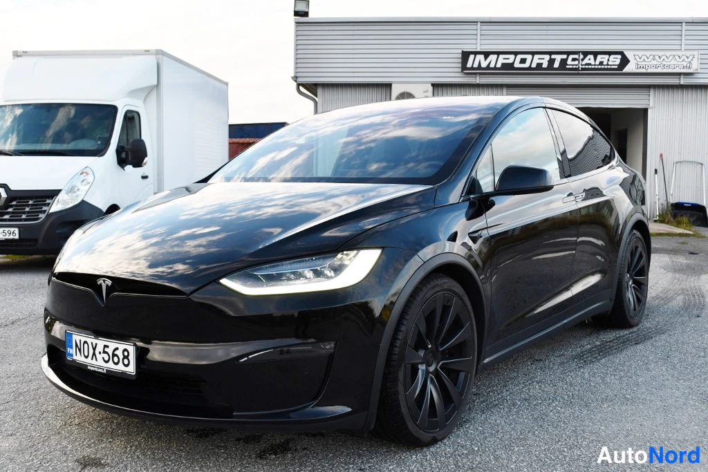 Tesla Model X Plaid 2023