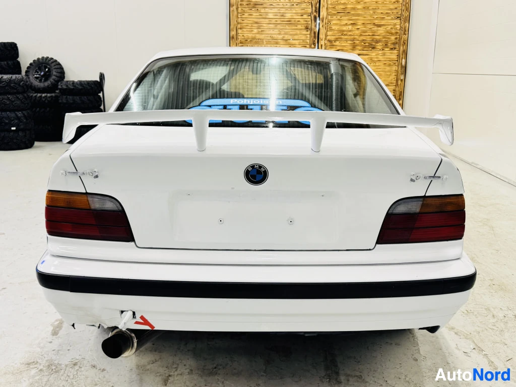 BMW 325i 1992, ulkokuva 5 – Rovaniemi
