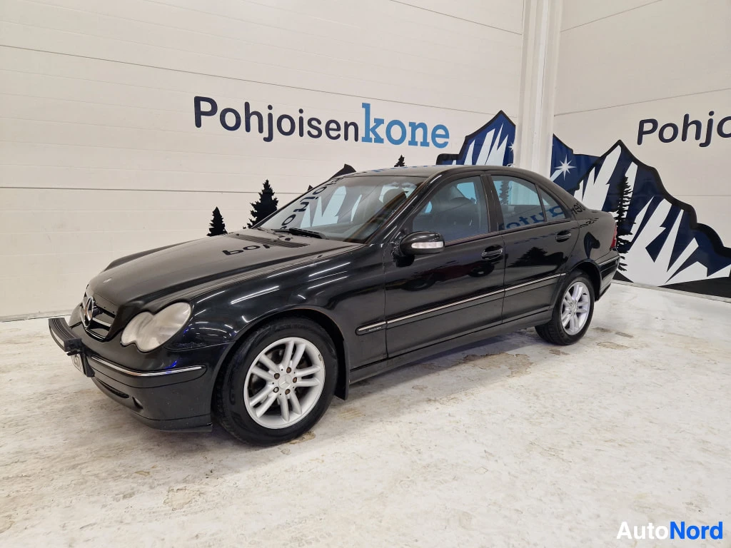 Mercedes-Benz C 2004