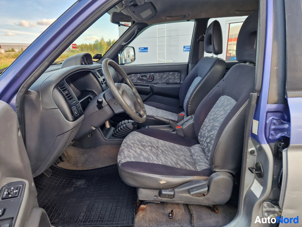 Silver Mitsubishi L200 2000, photo 15