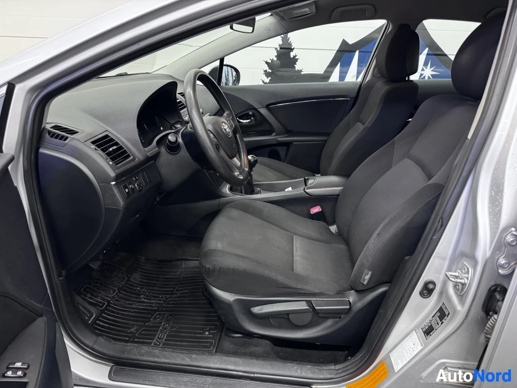 Hopea Toyota Avensis 2009, kuva 12