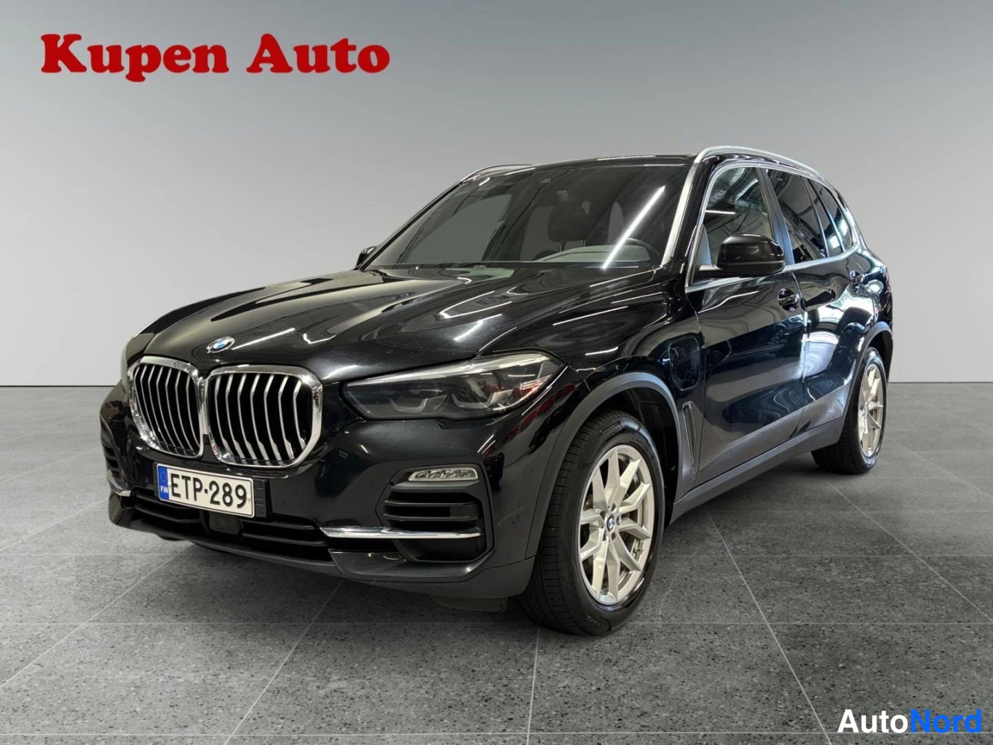 BMW X5 xDrive45e Charged Edition 2021