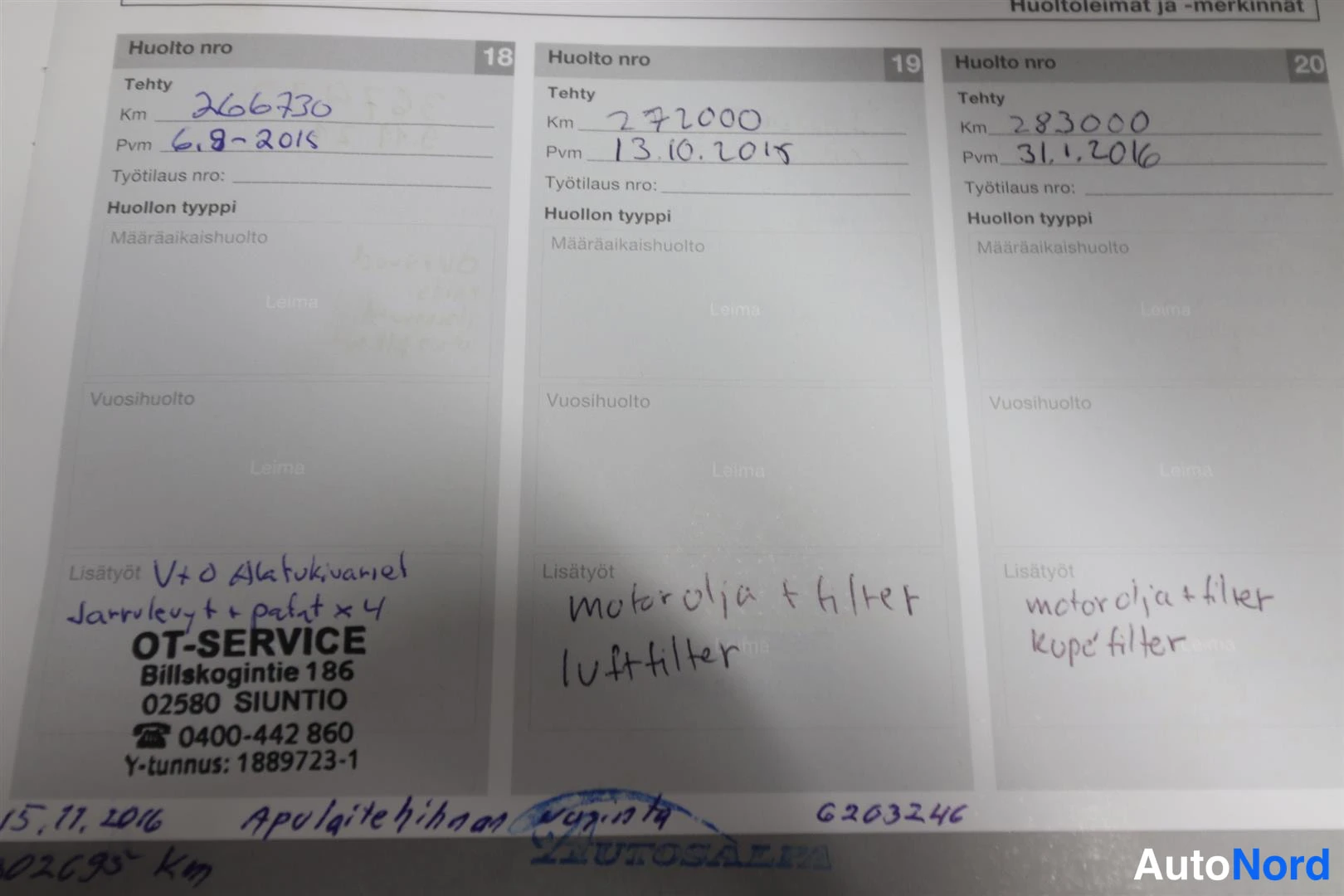 Muu: Huoltokirjan sivu huolloista 18–20, ajokilometrit 266730, 272000 ja 283000, OT-Servicen leima ja alakerran käsinkirjoitukset.
