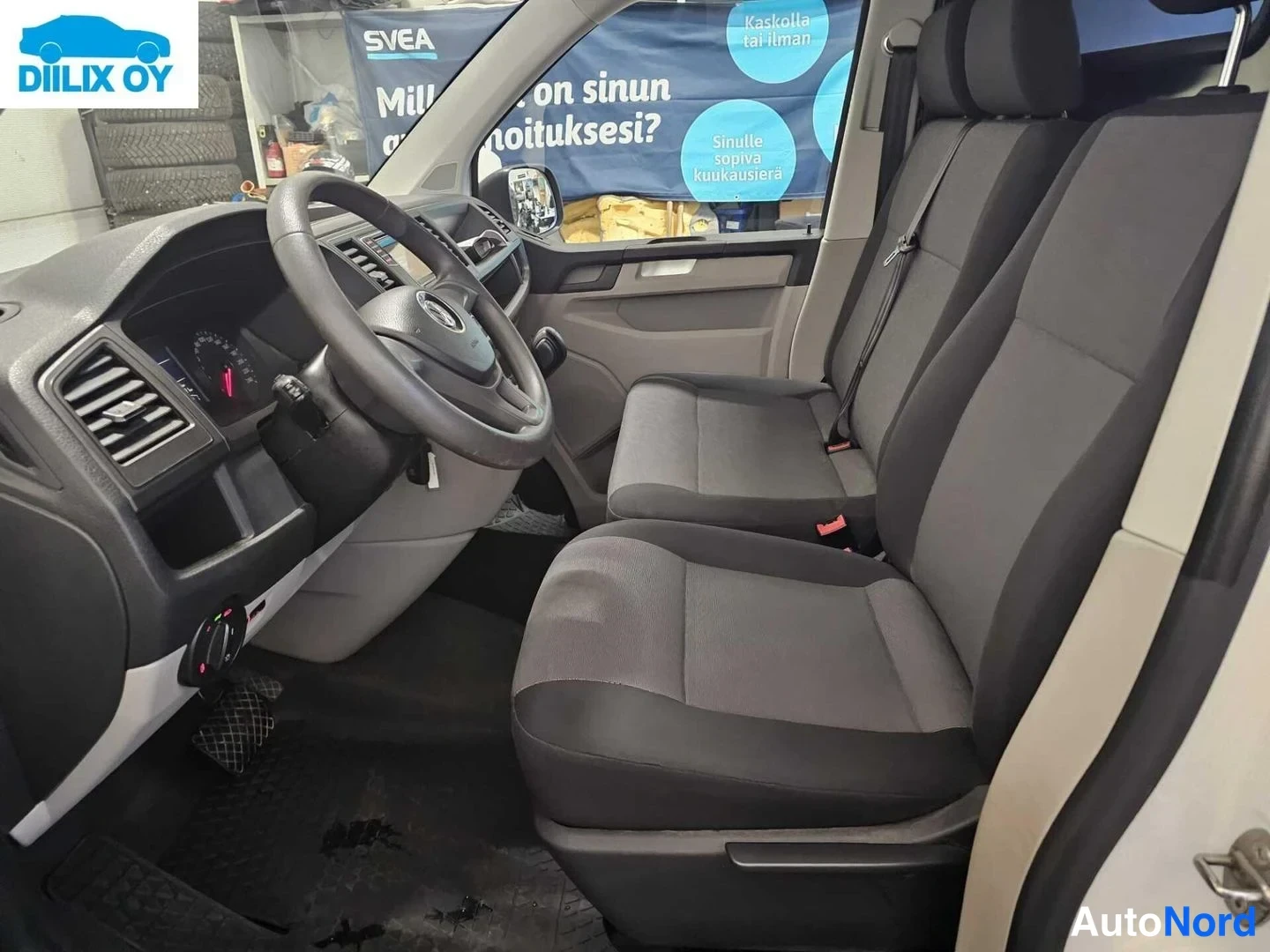 Valkoinen Volkswagen Transporter 2020, kuva 17
