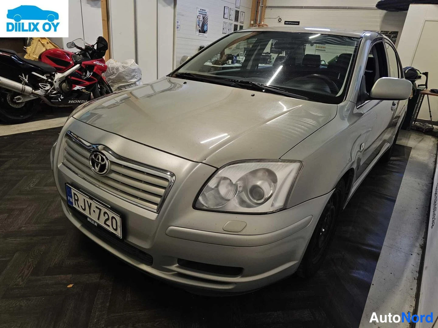 Toyota Avensis 2003