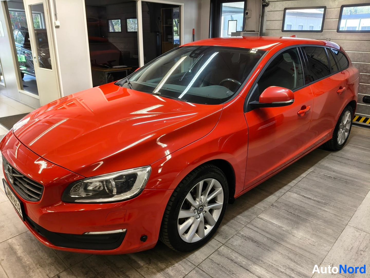 Volvo V60 D3 Kinetic 2017