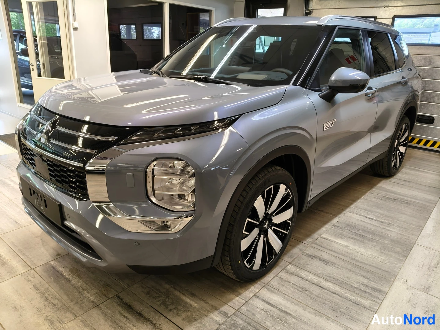 Mitsubishi Outlander 2.4 PHEV AT Intense 4WD 2026