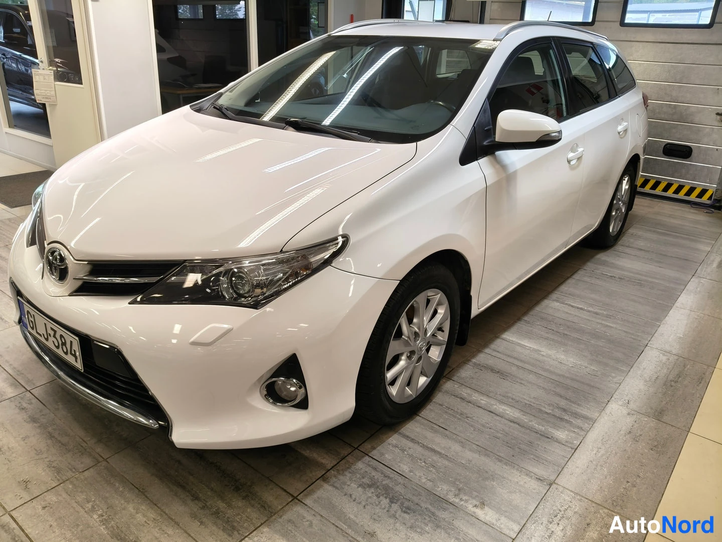 Toyota Auris Touring Sports 1,6 Valvematic Active 2014