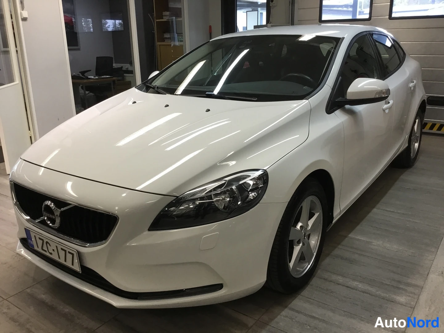 Volvo V40 T2 Kinetic 2017