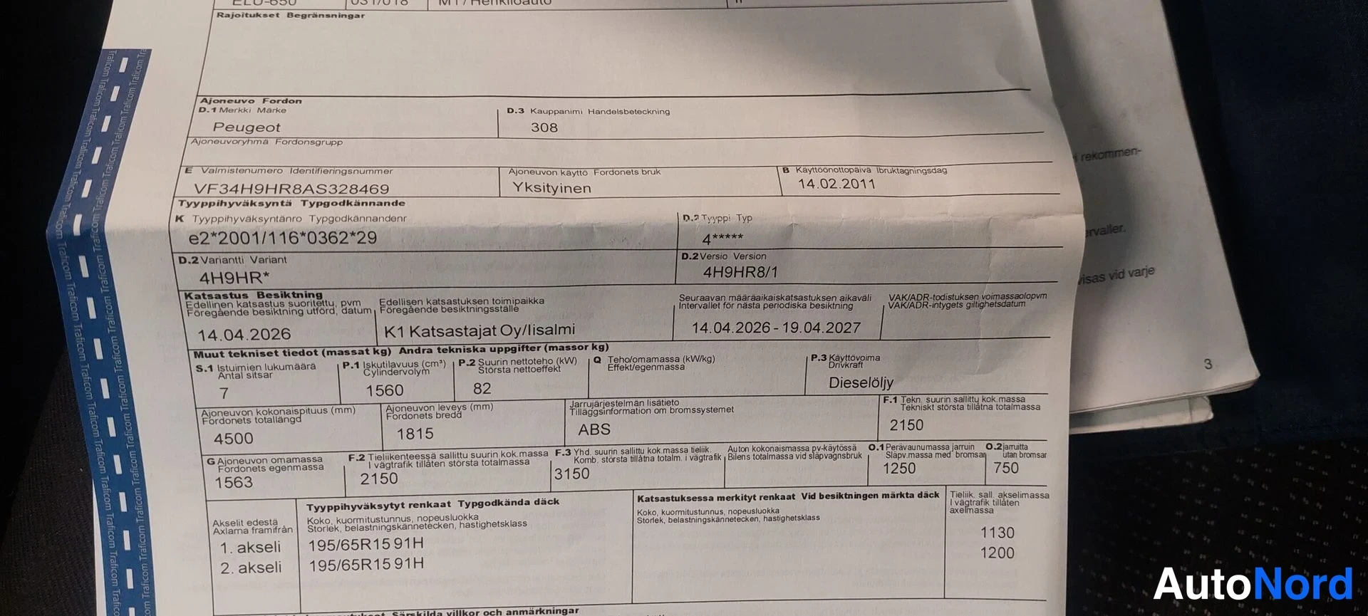 Asiakirja: Peugeot 308:n ruotsalainen rekisteriseloste, jossa näkyvät ajoneuvotiedot, mittarilukemat ja katsastustiedot.