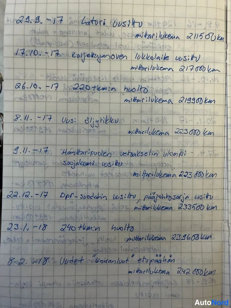 Asiakirja: Käsinkirjoitettu huoltopäiväkirjan sivu merkinnöillä vuosilta 2017–2018.