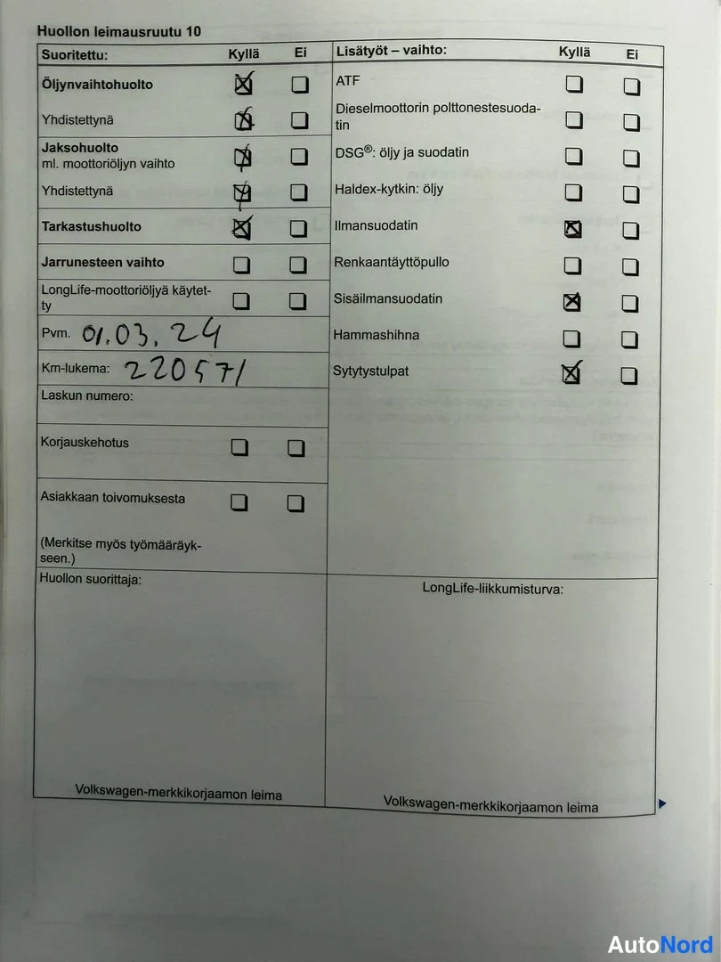 Asiakirja: Huollon leimausruutu 10: öljynvaihto- ja jaksohuolto rastitettu, pvm 01.03.24, km-lukema 220571, rastitettu ilmansuodatin ja sisäilmasuodatin.