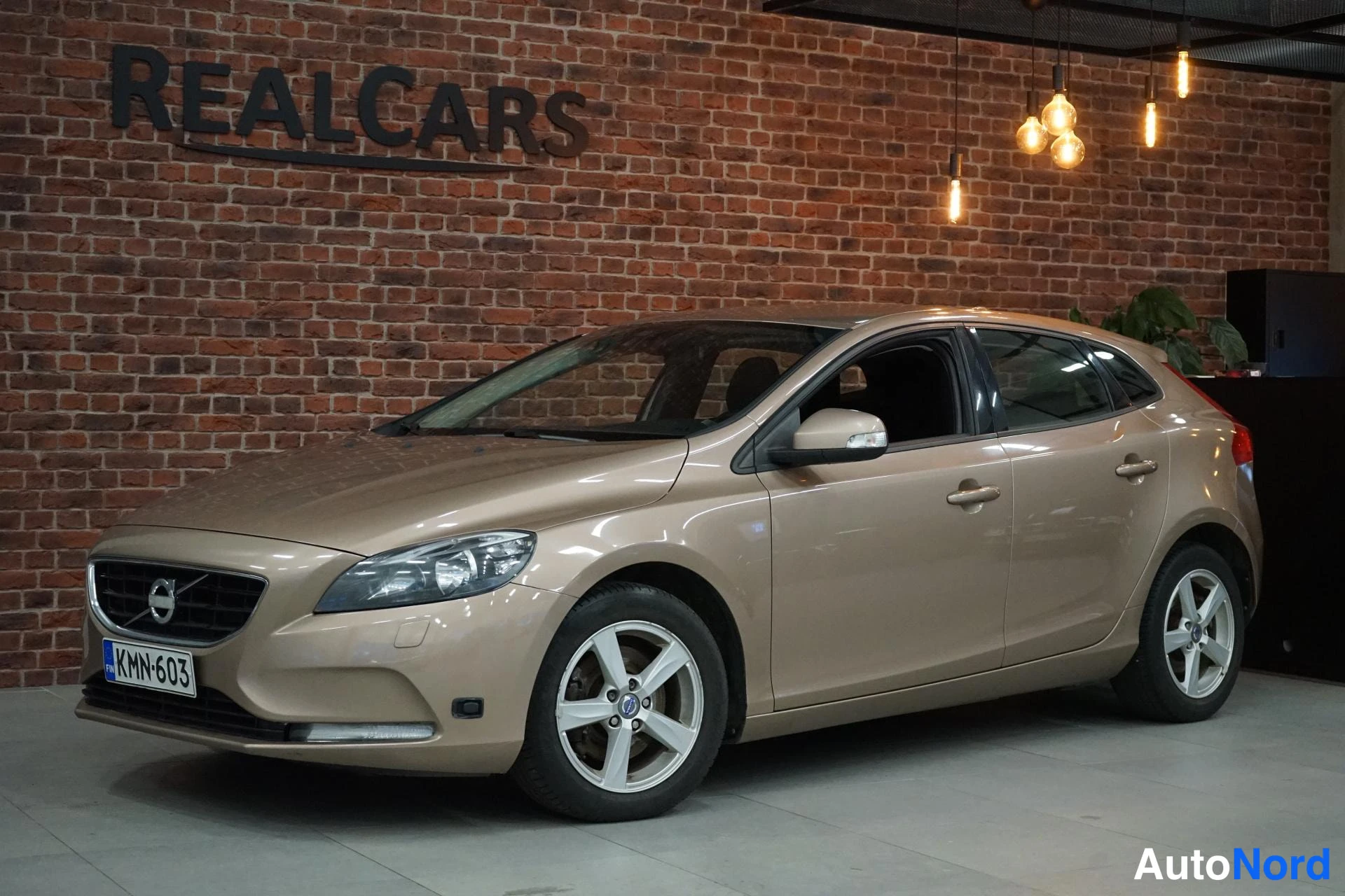 Volvo V40 2013