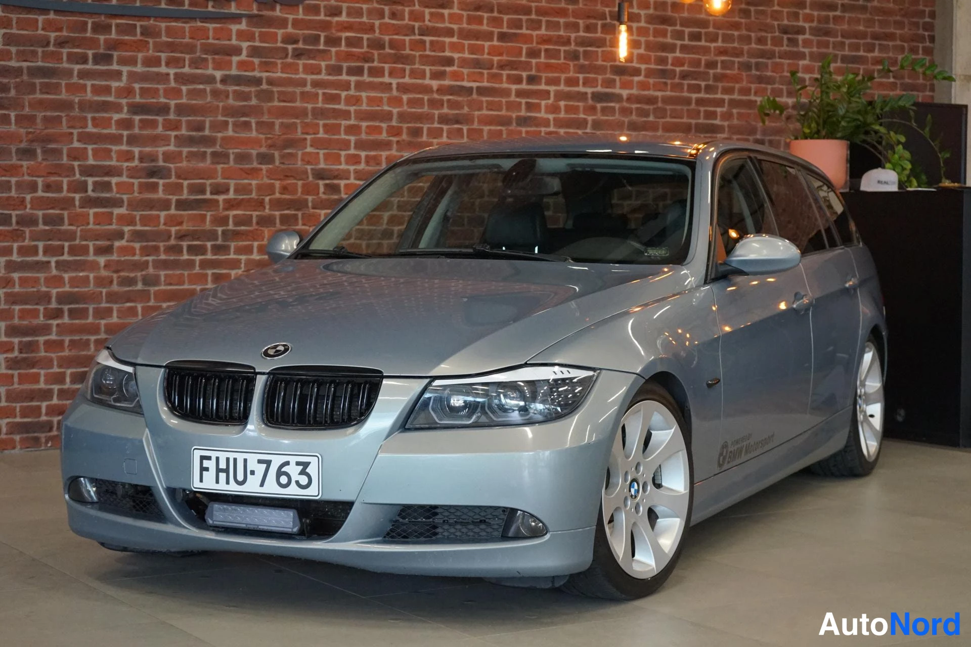 BMW 325i xDrive 2006