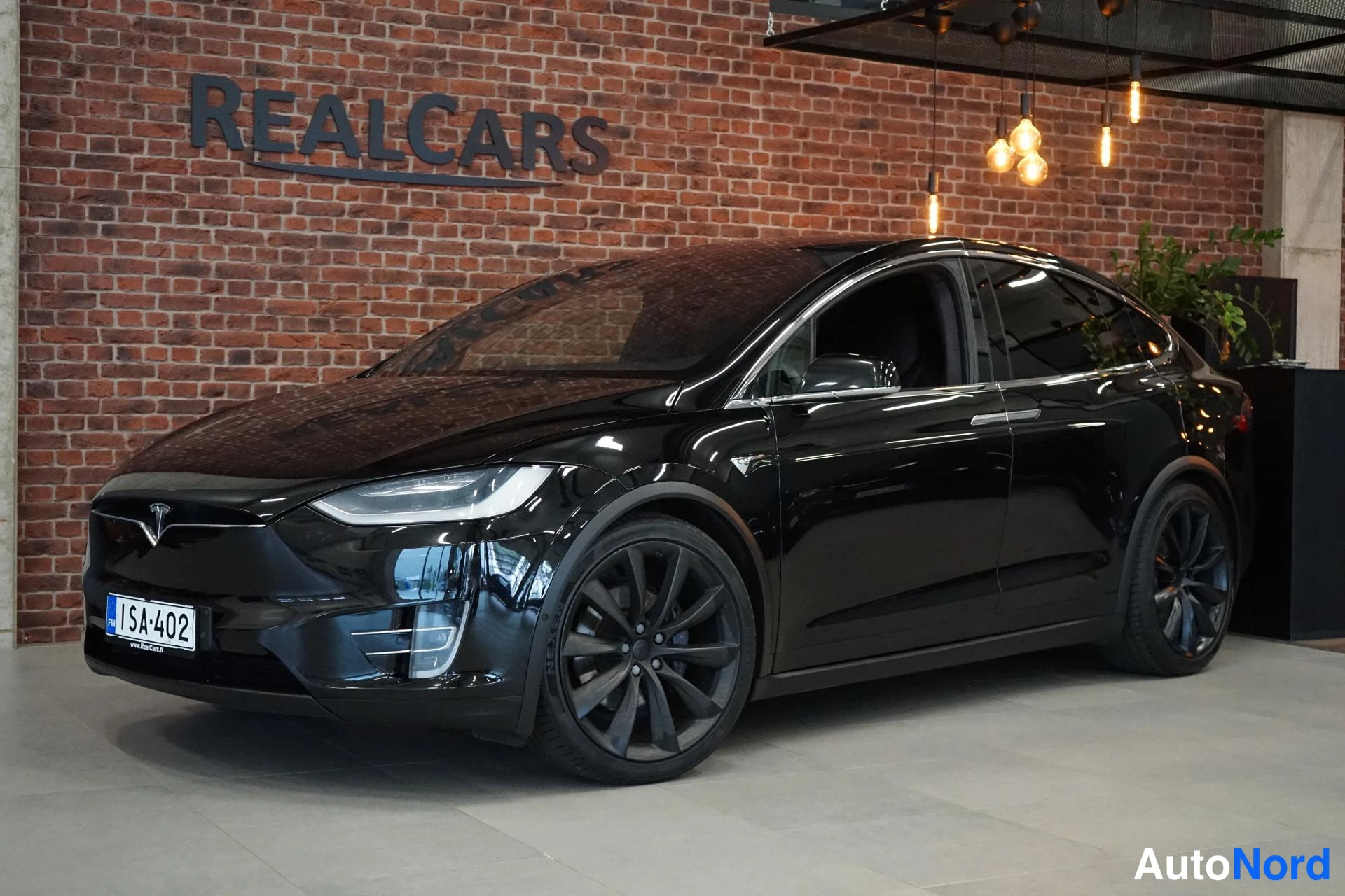 Tesla Model X 2020