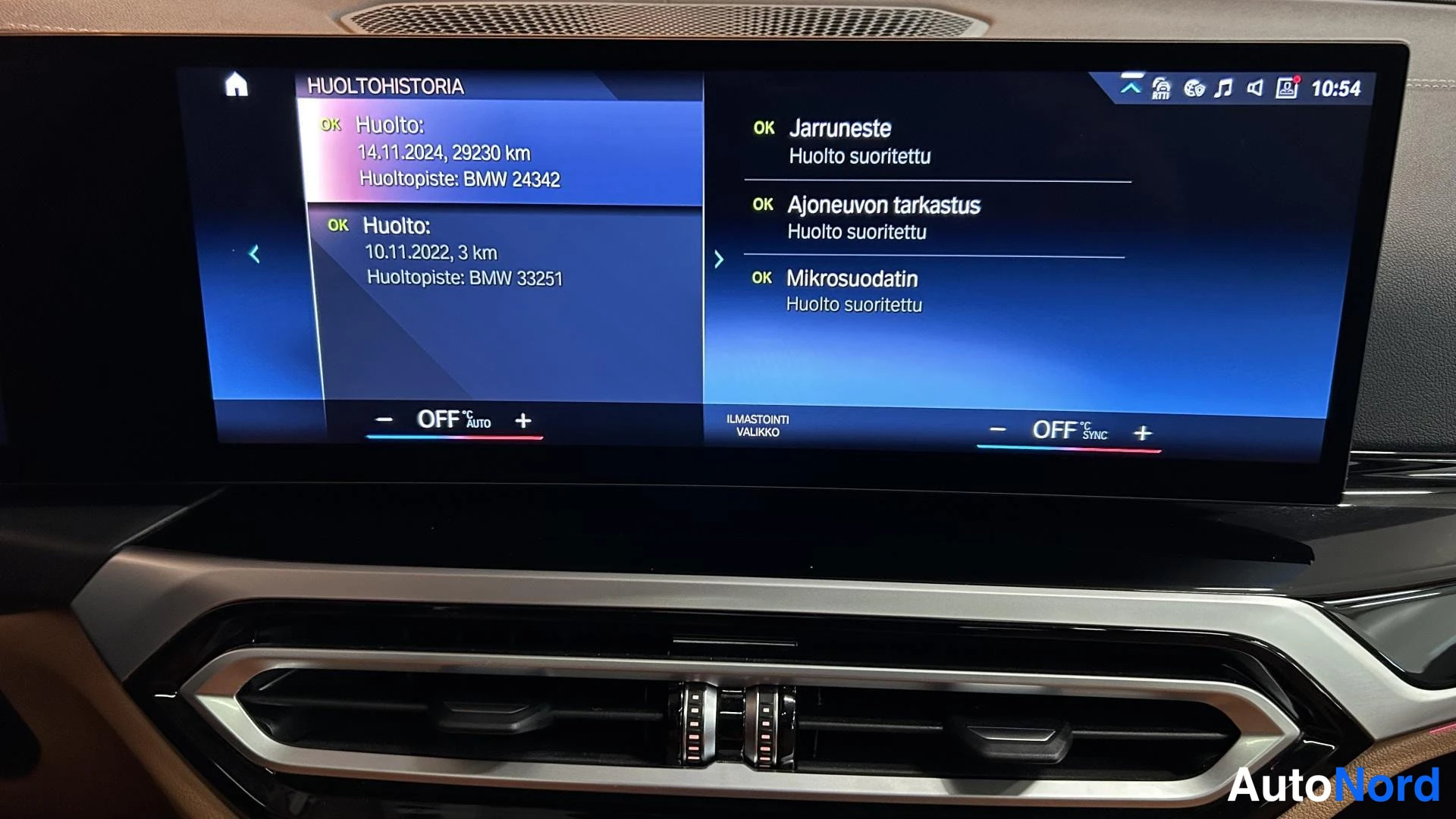 Muu: Näytöllä on huoltohistoria: 14.11.2024, 29230 km, Huoltopiste BMW 24342 ja 10.11.2022, 3 km, Huoltopiste BMW 33251, sekä merkinnät jarrunesteestä, ajoneuvon tar