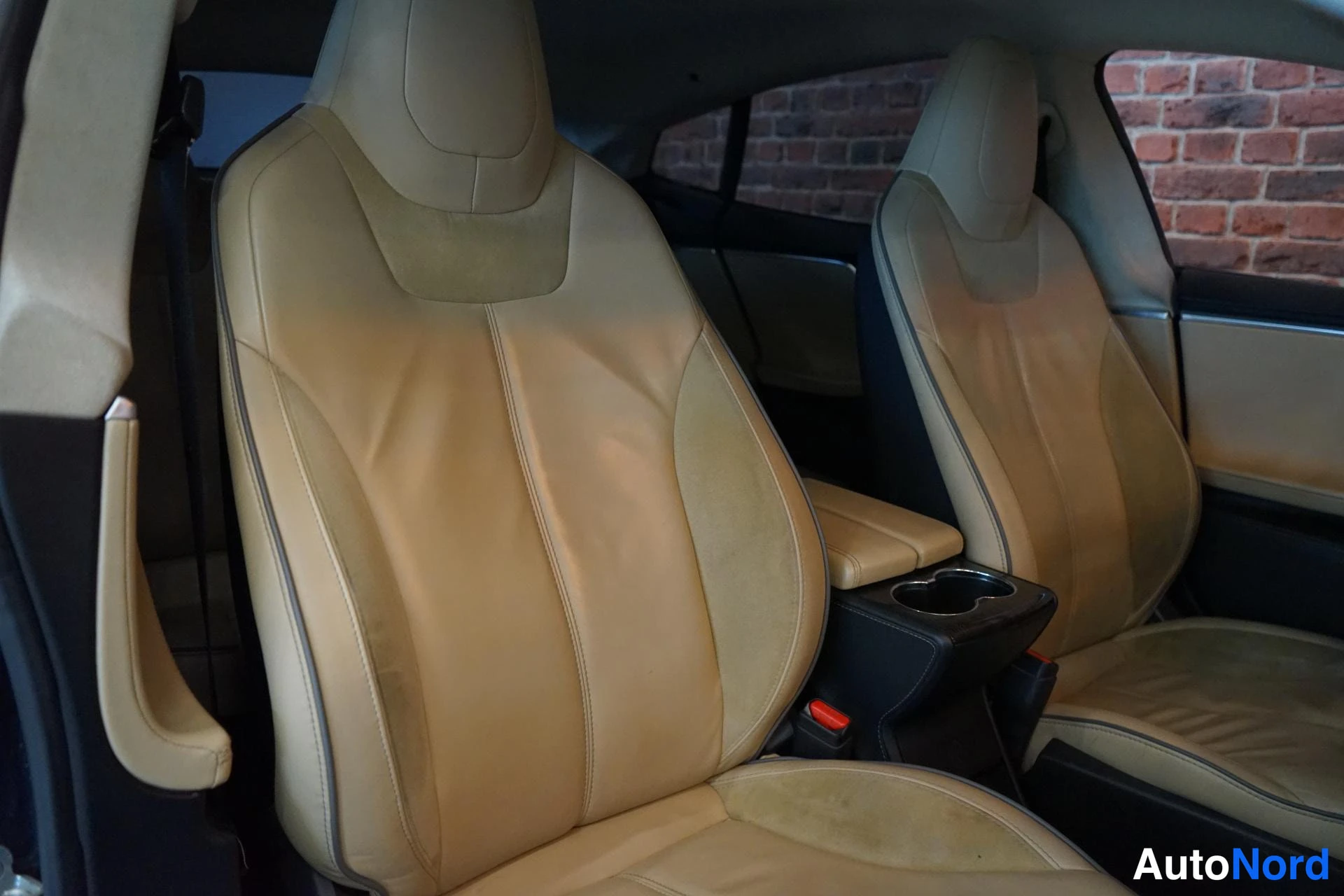 Beige Tesla Model S 2014, kuva 15