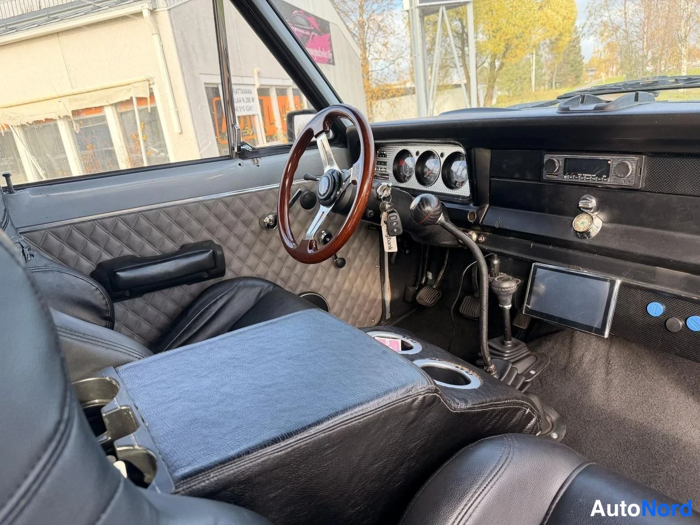 Harmaa Jeep Cherokee 1982, kuva 8