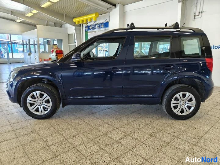 Sininen Skoda Yeti 2016, sivulta, kuva 2