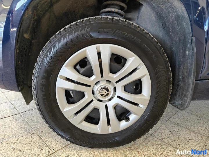 Sininen Skoda Yeti 2016, yksityiskohta, kuva 25