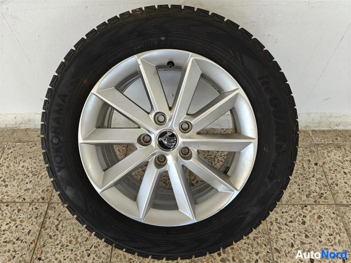 Sininen Skoda Yeti 2016, yksityiskohta, kuva 28