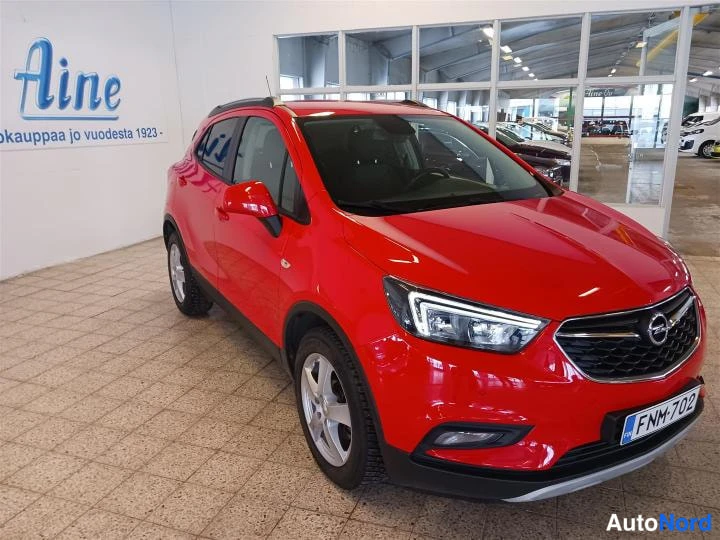 Punainen Opel Mokka X 2018, etuviisto, keula oikealle, kuva 2