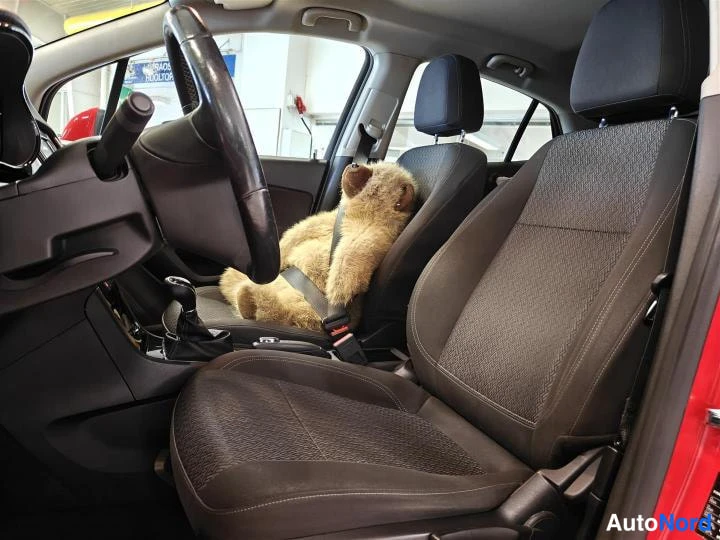 Punainen Opel Mokka X 2018, etuistuimet, kuva 7