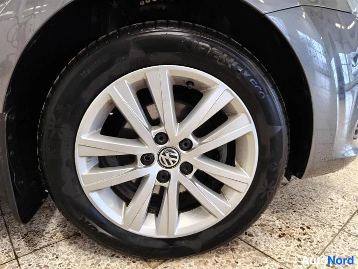 Harmaa Volkswagen Polo 2014, yksityiskohta, kuva 22