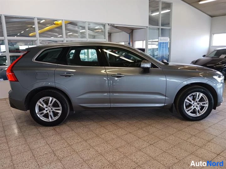 Harmaa Volvo XC60 2018, sivulta, kuva 4