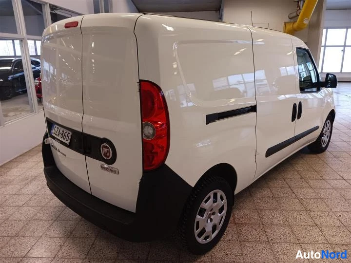 Valkoinen Fiat Doblo 2021, takaviisto, kuva 4