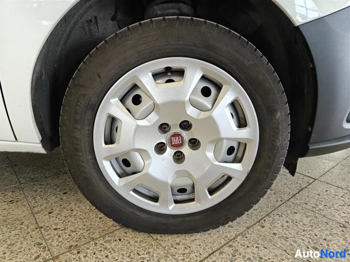 Valkoinen Fiat Doblo 2021, yksityiskohta, kuva 27