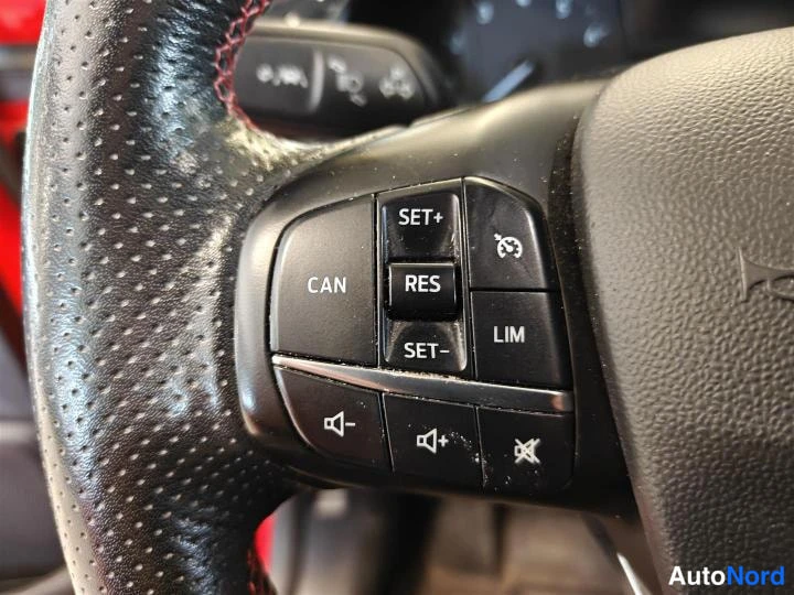Punainen Ford Fiesta 2020, yksityiskohta, kuva 23