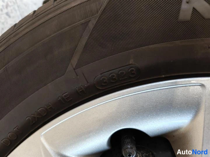 Valkoinen Kia Ceed 2023, yksityiskohta, kuva 19