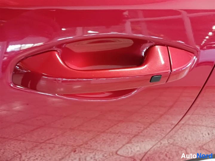 Punainen KIA ProCeed 2023, yksityiskohta, kuva 21