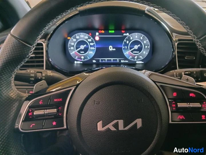 Punainen KIA ProCeed 2023, yksityiskohta, kuva 13