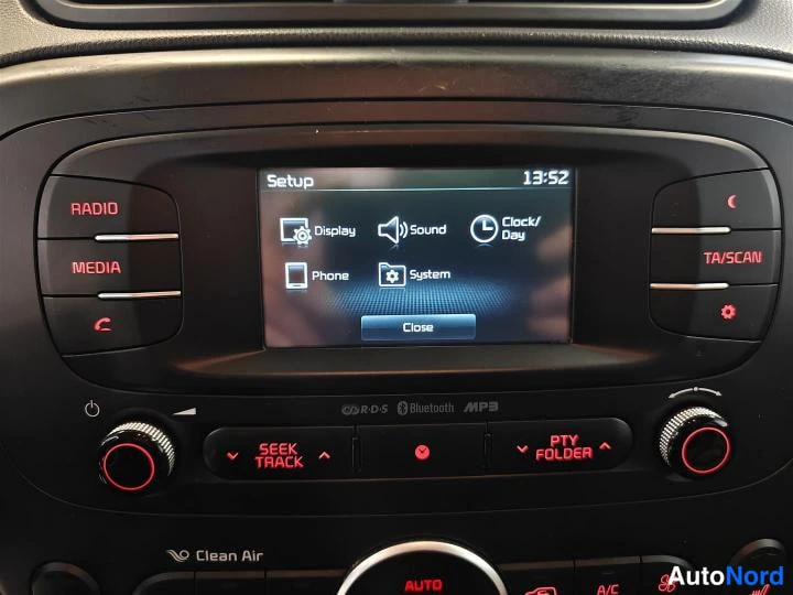 Valkoinen Kia SOUL 2015, yksityiskohta, kuva 15