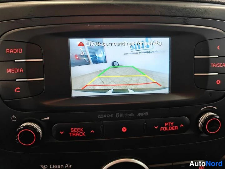 Valkoinen Kia SOUL 2015, yksityiskohta, kuva 16