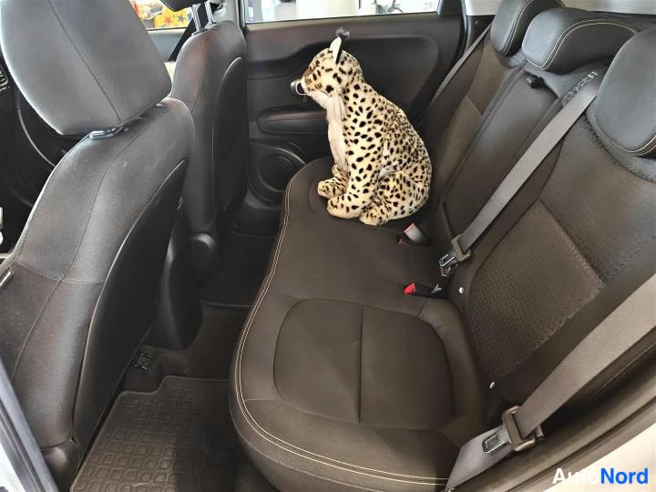 Valkoinen Kia SOUL 2015, takaistuimet, kuva 10