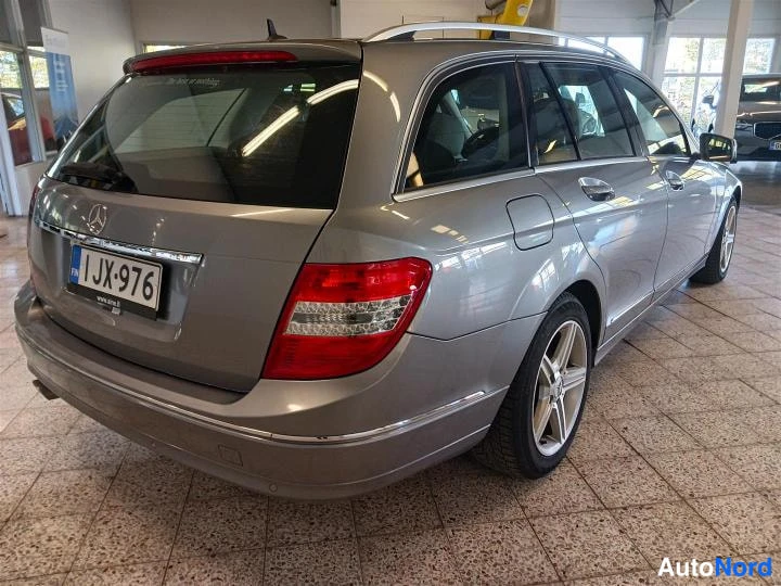 Harmaa Mercedes-Benz C 220 CDI 2011, takaviisto, kuva 5