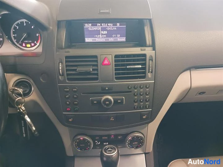 Harmaa Mercedes-Benz C 220 CDI 2011, yksityiskohta, kuva 13