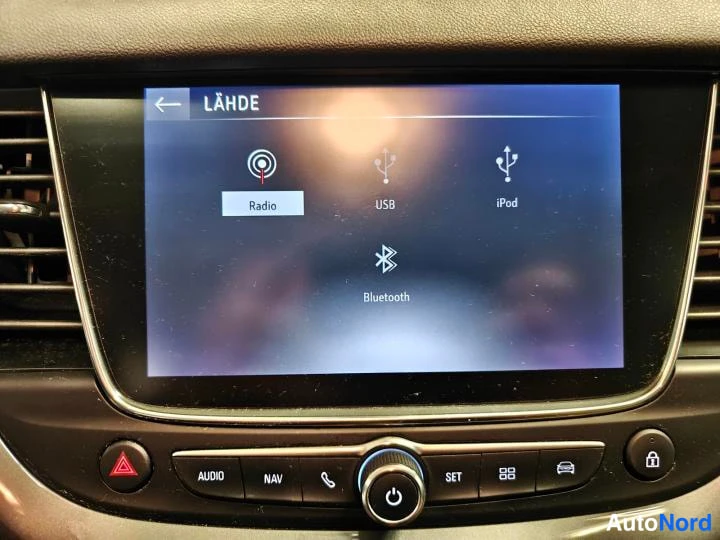 Valkoinen Opel Grandland X 2018, kuva 29