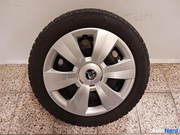 Harmaa Skoda Fabia 2016, yksityiskohta, kuva 15