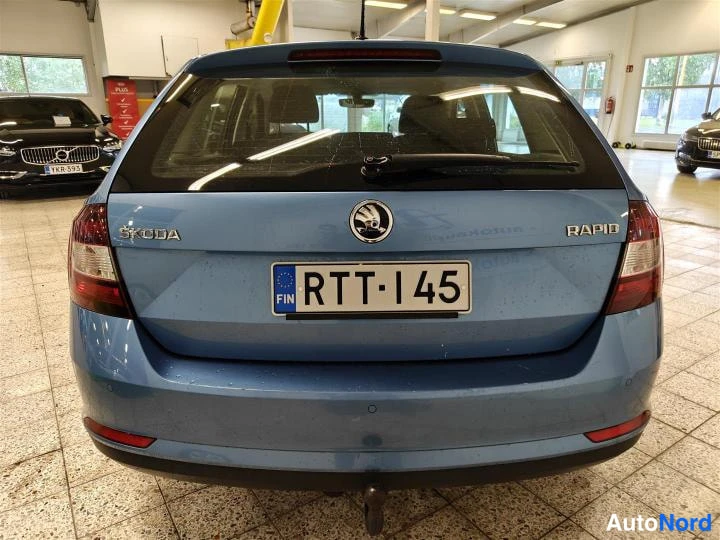 Sininen Skoda Rapid Spaceback 2018, takaa, kuva 7