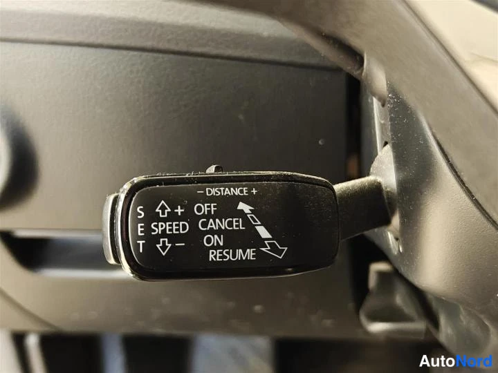 Musta Skoda Superb 2020, yksityiskohta, kuva 16