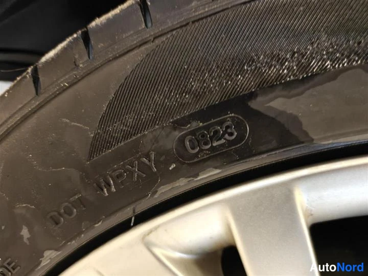 Musta Skoda Superb 2020, yksityiskohta, kuva 28