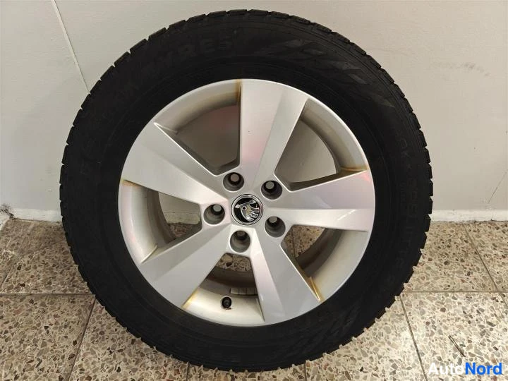 Musta Skoda Superb 2020, yksityiskohta, kuva 29