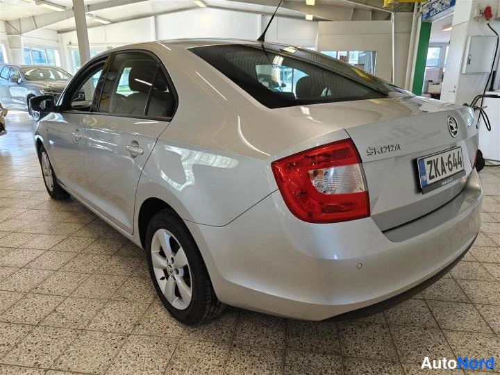 Hopea Skoda Rapid 2013, takaviisto, kuva 5