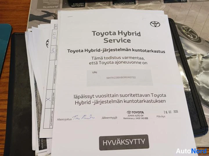 Valkoinen Toyota C-HR 2017, asiakirja, kuva 21